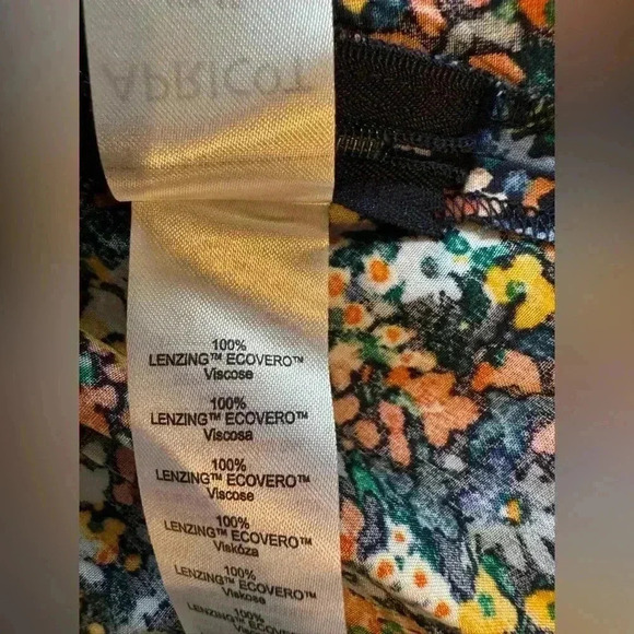 NWT Apricot Womens Watercolor Small (6) Floral Ruffle Elbow Length Sleeve 0055 - Picture 7 of 8